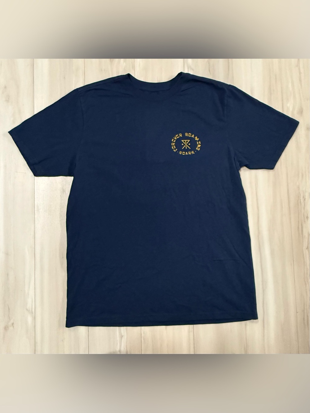 Roark Short-Sleeve Crewneck T-Shirt, size Large